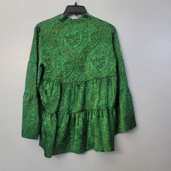 JB By Julie Brown New York Paisley Print Split Mock Neck Bell 3/4 Sleeve Top - Picture 3 of 10